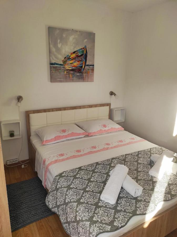 Apartments Pivac - Lokva Rogoznica Extérieur photo