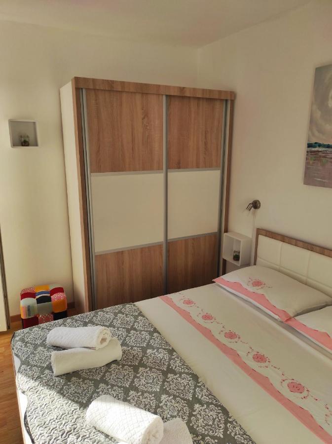 Apartments Pivac - Lokva Rogoznica Extérieur photo